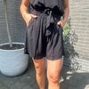 Short in zwart