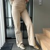 Beige broek brede pijp vs miss