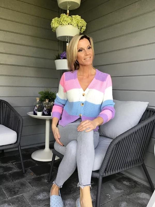 Cardigan lila roze wit blauw