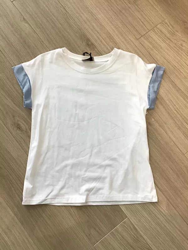 T-shirt met gekleurde mouw blauw
