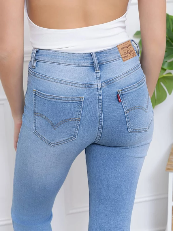 Flared jeans
