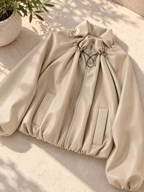 Leder look jasje in beige