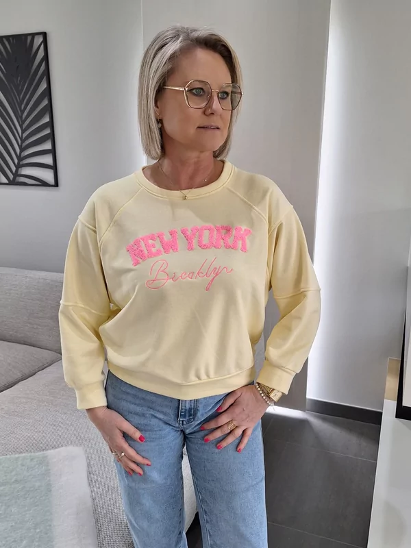Sweater New York in geel