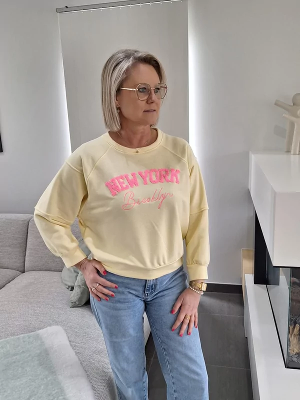 Sweater New York in geel