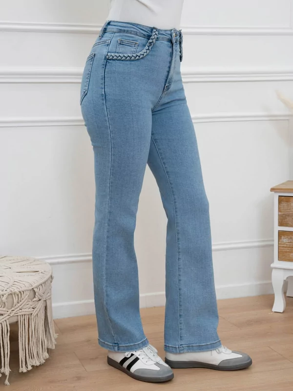 Flaired jeans in mid blauw