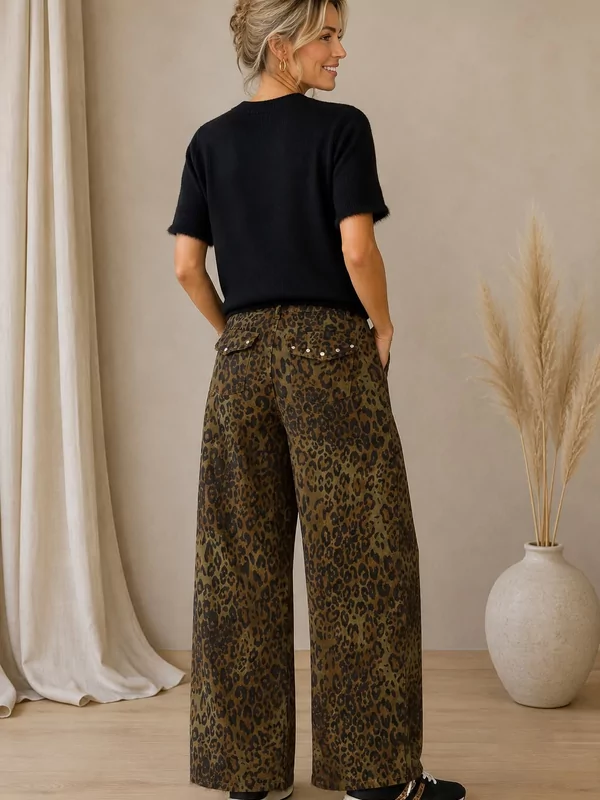 Jeans in leopard print