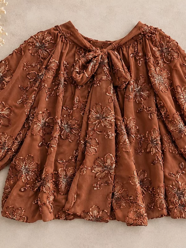 Bloesje met bloemen in camel