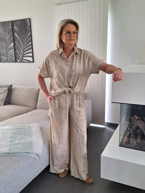 Hemdje in taupe