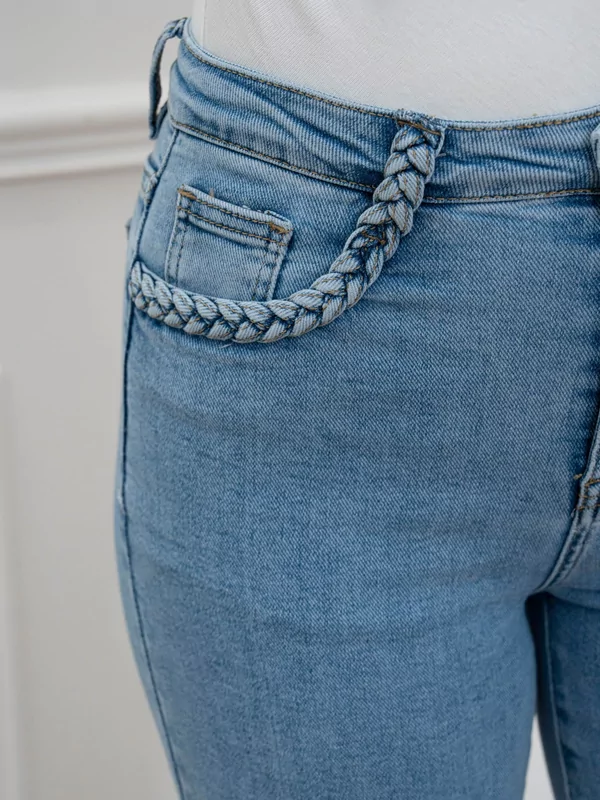 Flaired jeans in mid blauw