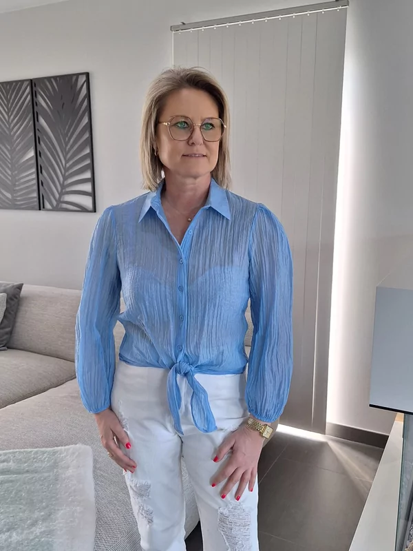 Hemdje in fris blauw kleurtje
