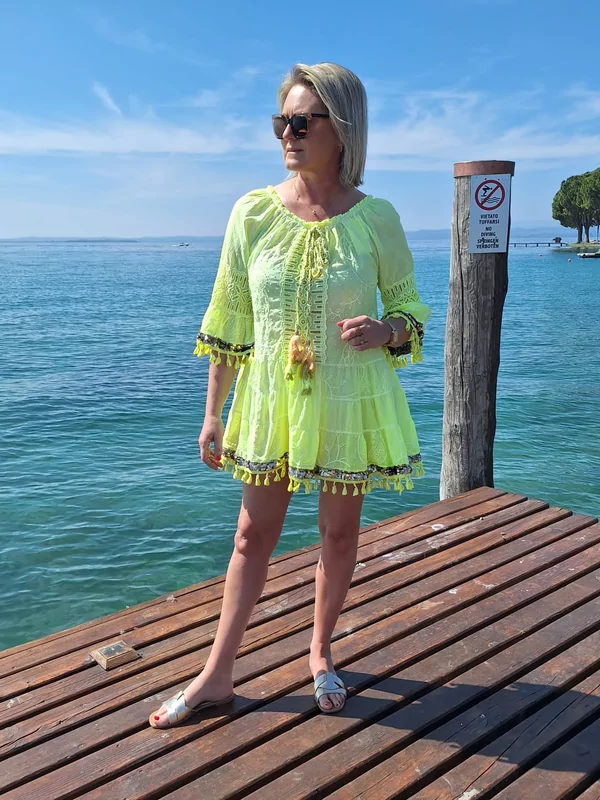 Kleedje in fluo geel