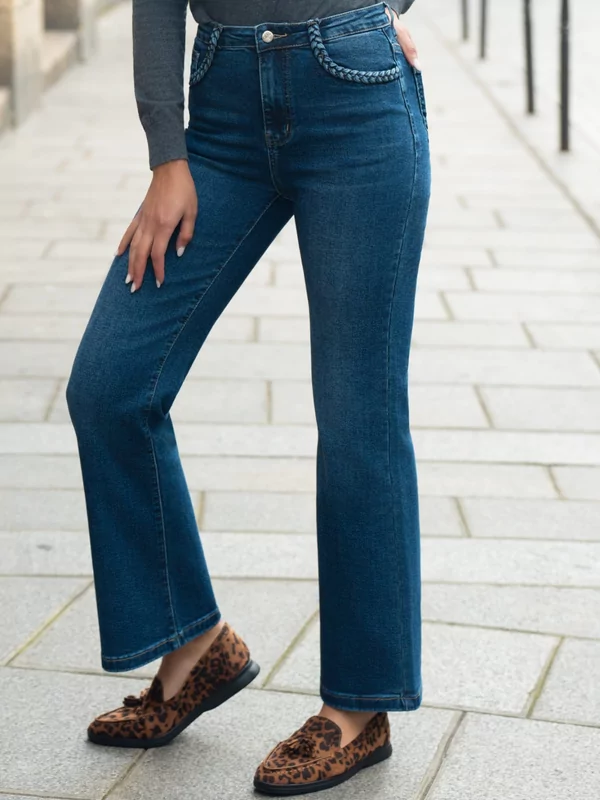Flaired jeans in mid blauw