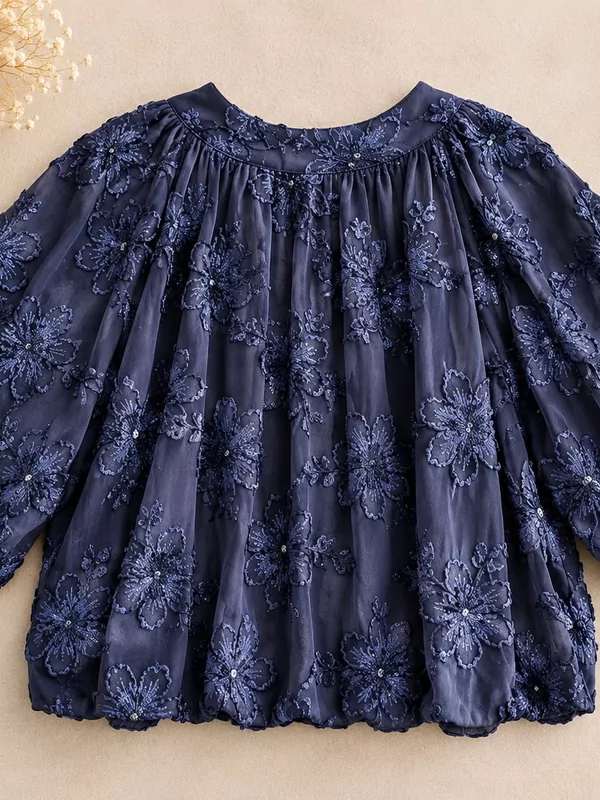Bloesje met bloemen in blauw