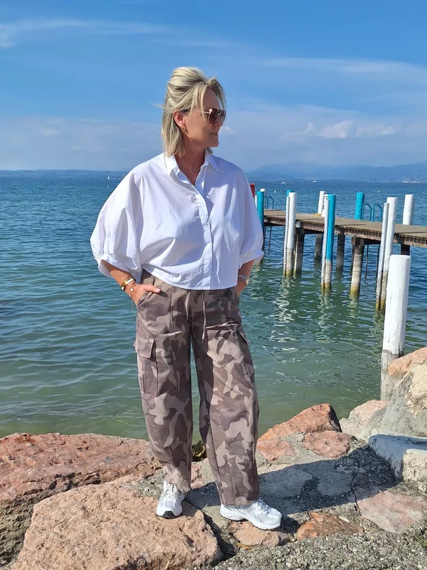 Cargo boek in army print