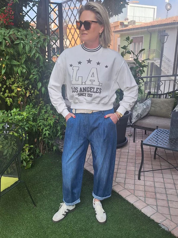 Balloon broek in jeans met riem en elastiek aan de bovenkant