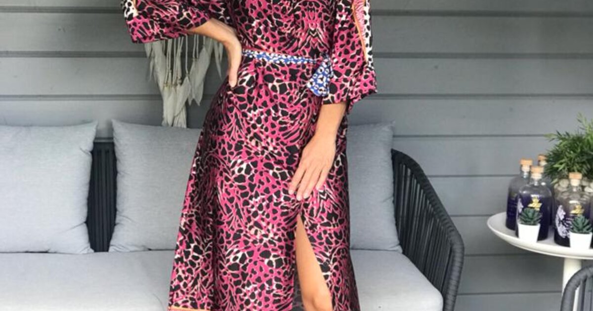 Lang Kleed In Bordeaux Tijger Print Diva Fashion