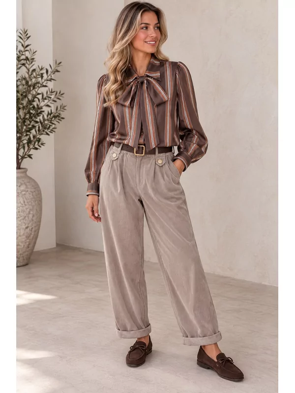 Broek in fijne velour taupe