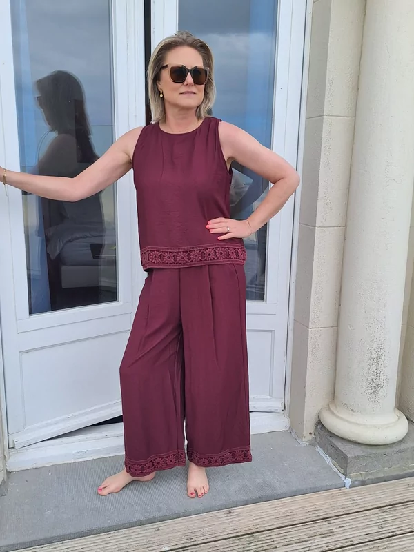 Broek met kant in aubergine