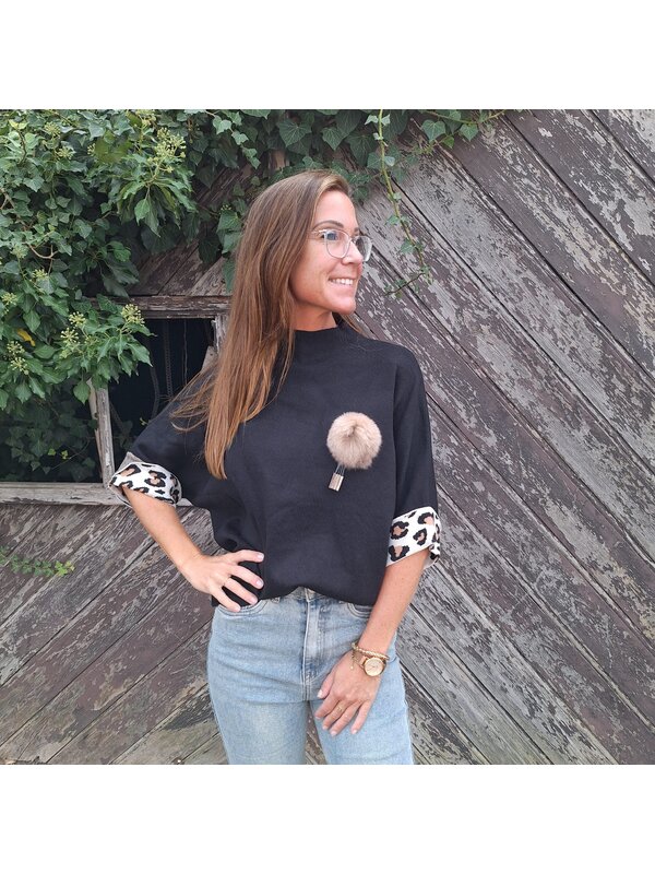 Pull met leopard afwerking in zwart