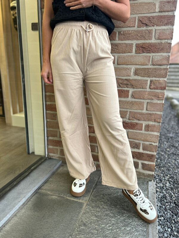 Losse broek in beige velour