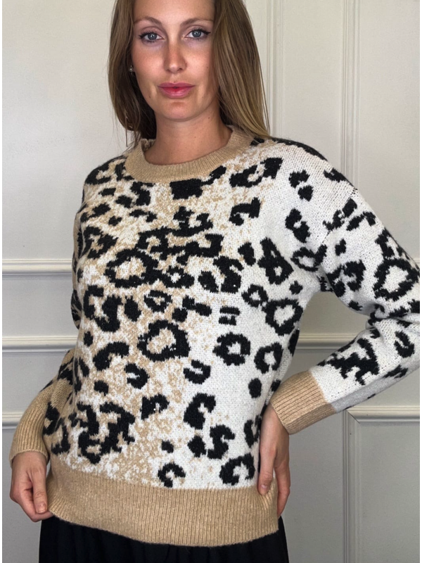 Pull leopard met beige kraag