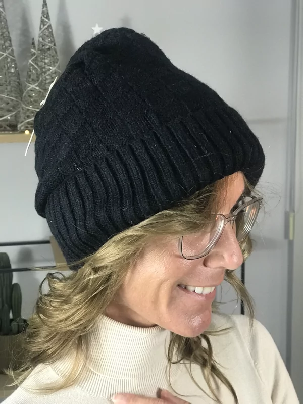 Muts met fleece voering in zwart