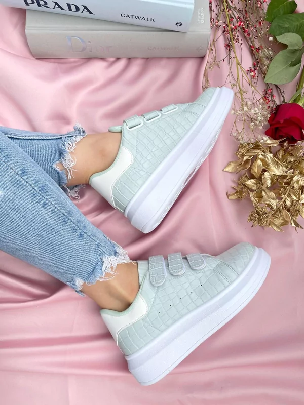 Sneaker met velcro munt