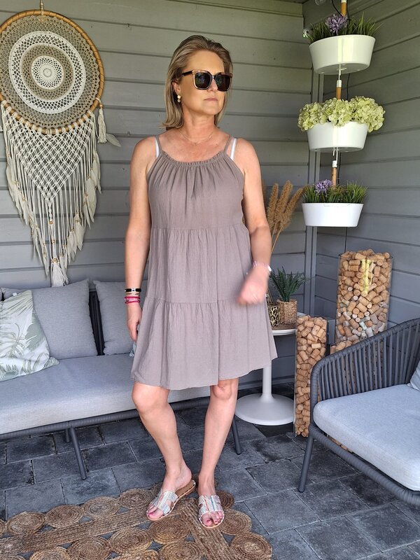 Zomer kleedje in taupe