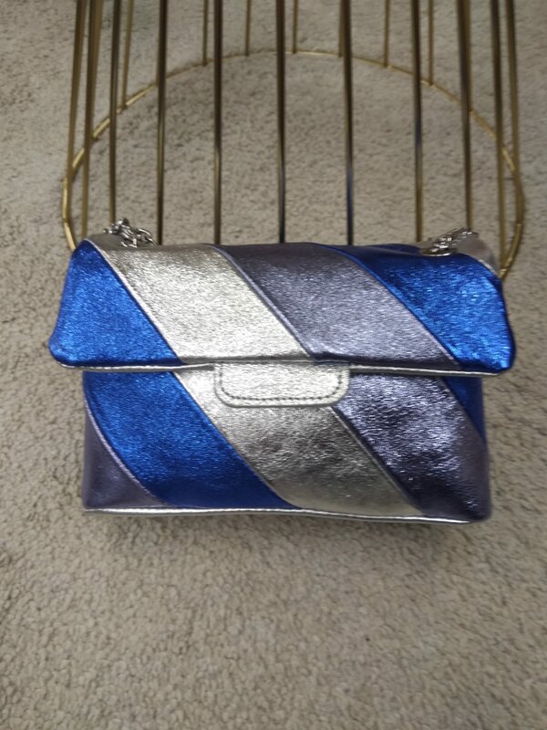 Handtasje in blauwe tinten in echt leder