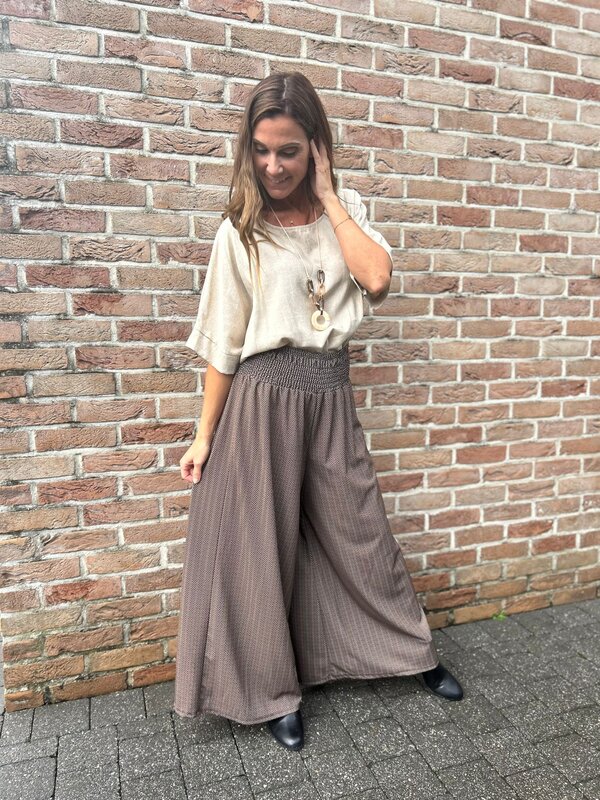 Losse broek met elastiek in zwart/camel