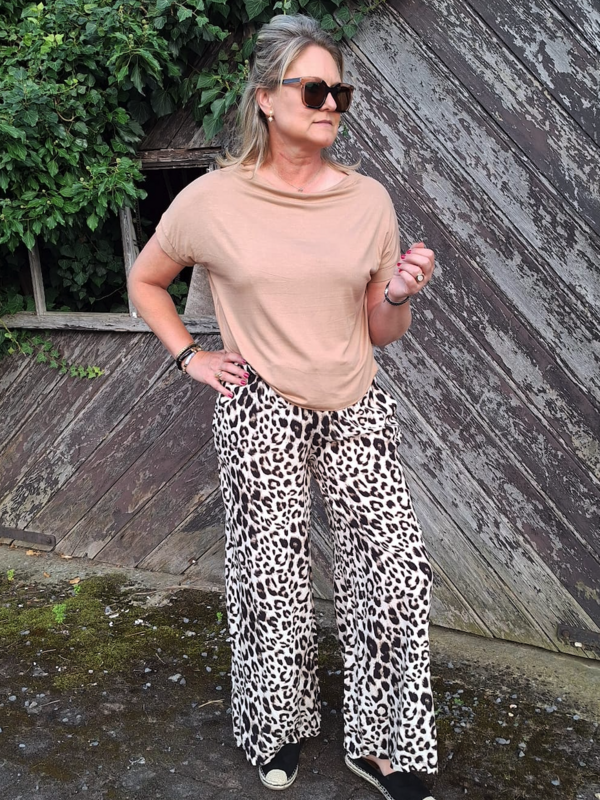 Broek in ecru leopard print