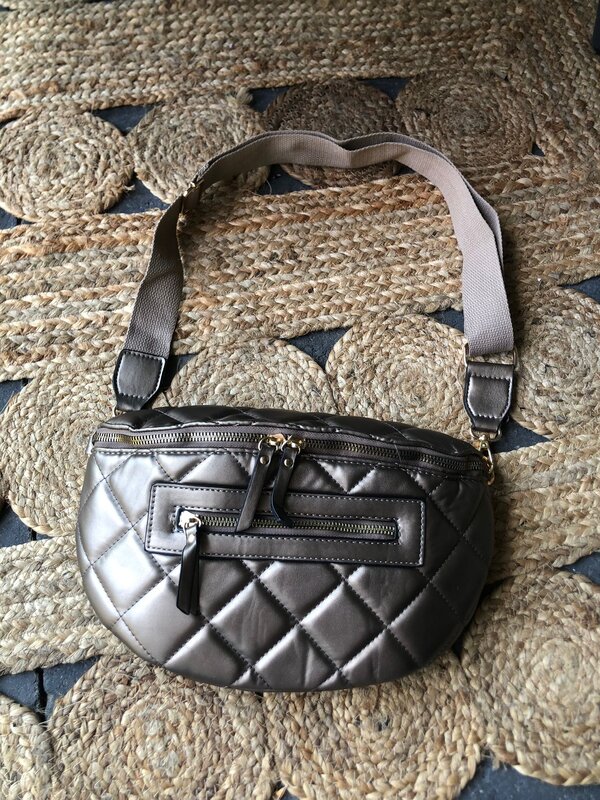 Cross over bag in taupe groot model