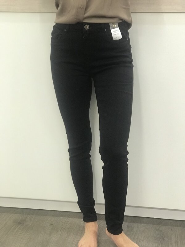 Jeans in zwart hoge taille en skinny