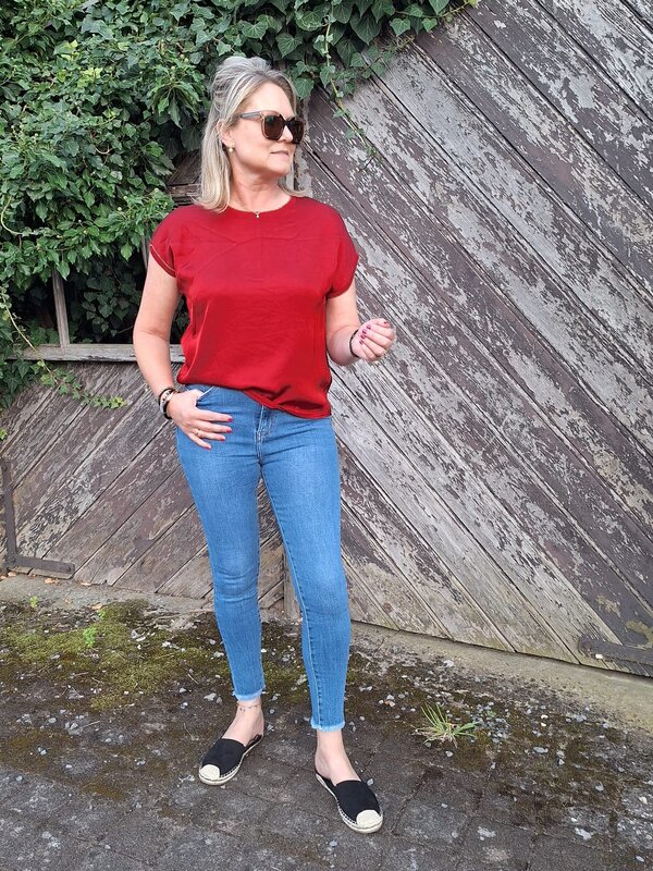 T-shirt satijn look in rood