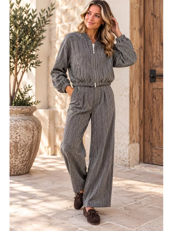 Losse broek met streepje in taupe