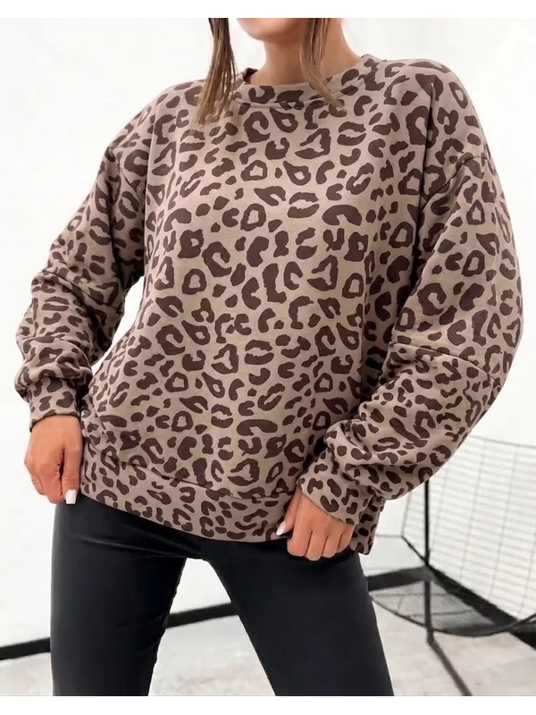 Sweater printed in taupe leopard print