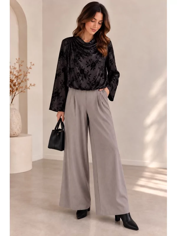 Losse broek met riem in taupe