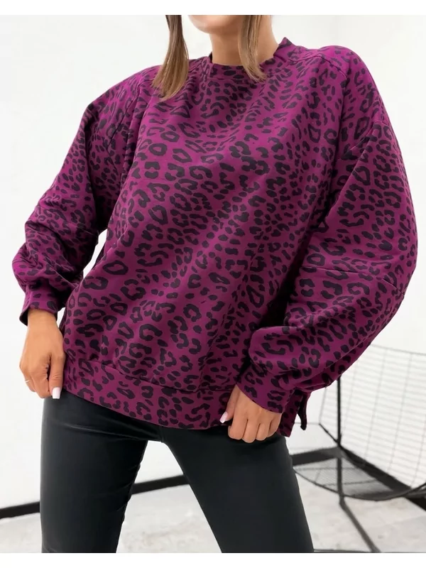 Sweater printed in fuchsia leopard print