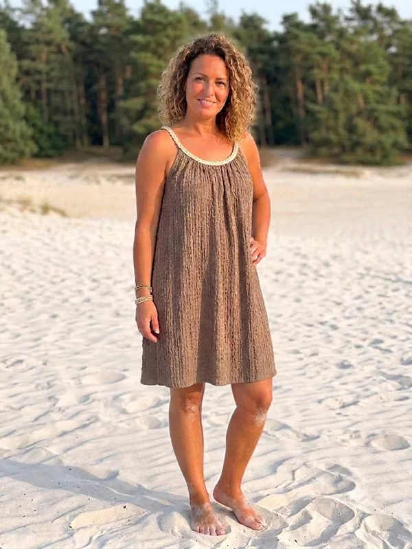 Zomer kleedje in taupe