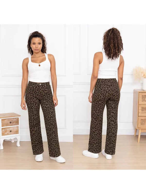 Jeans in kaki leopard print