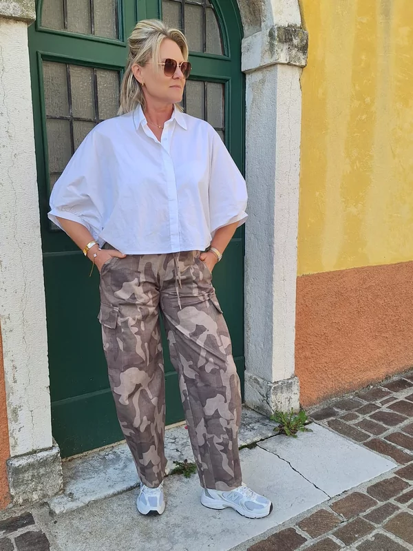Cargo boek in army print