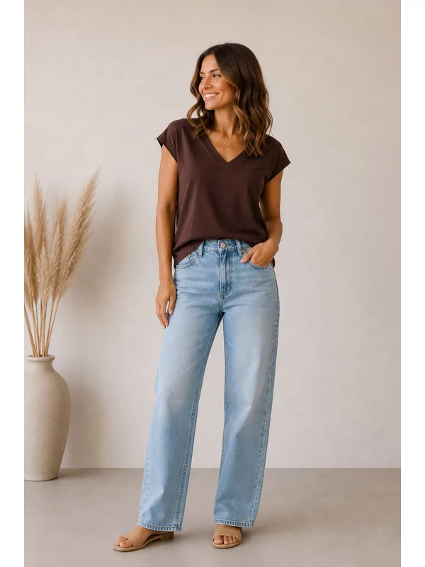 Only T-shirt v-neck in bruin