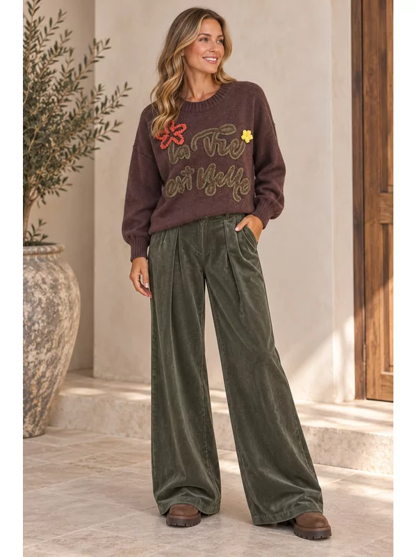 Pull la via in bruin