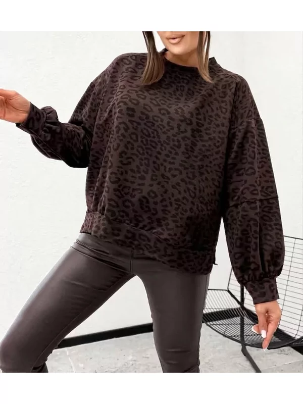 Sweater printed in bruine leopard print