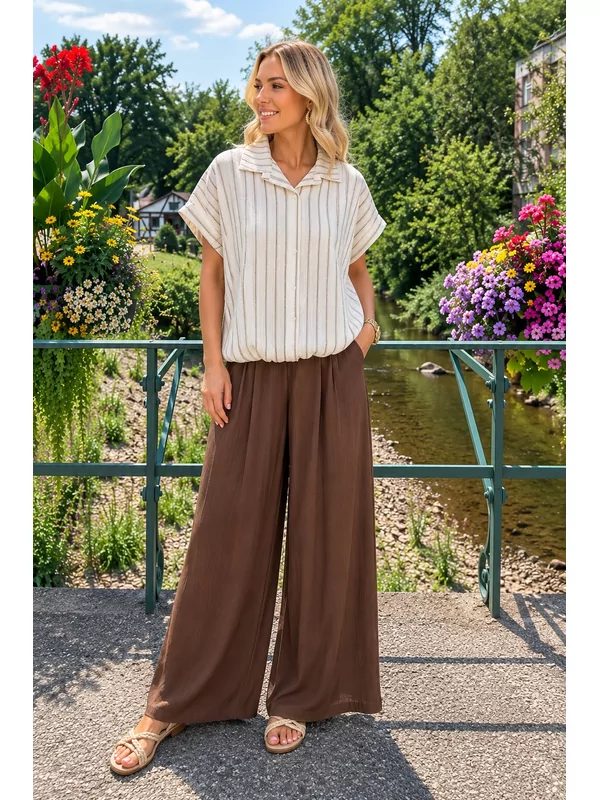 Broek in bruin met elastiek achterkant