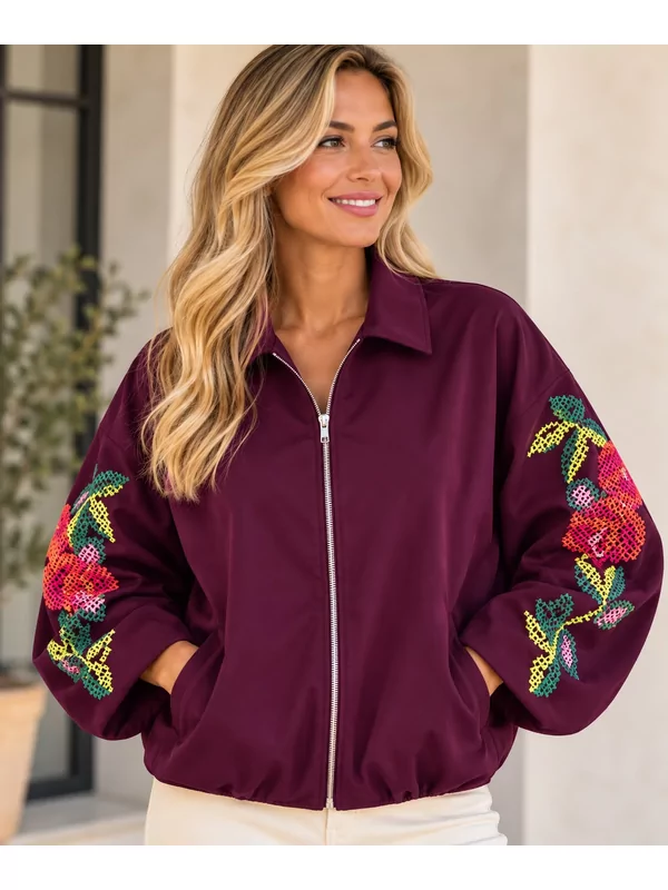 Jas in aubergine met bloemen borduur op de mouw