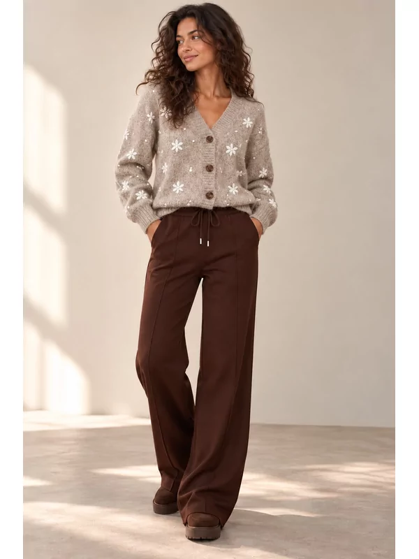 Cardigan / pull met bloempjes in taupe
