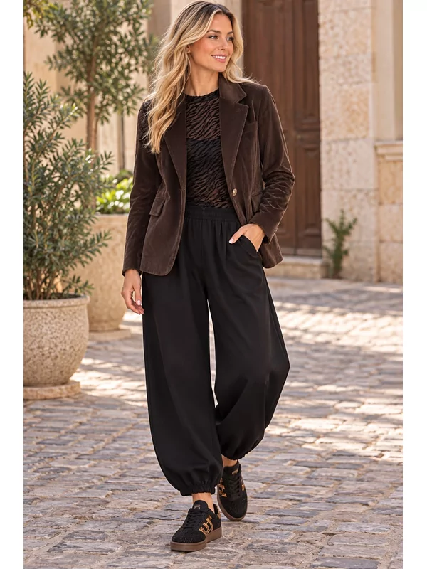 Bruine blazer met elastiek onderkant