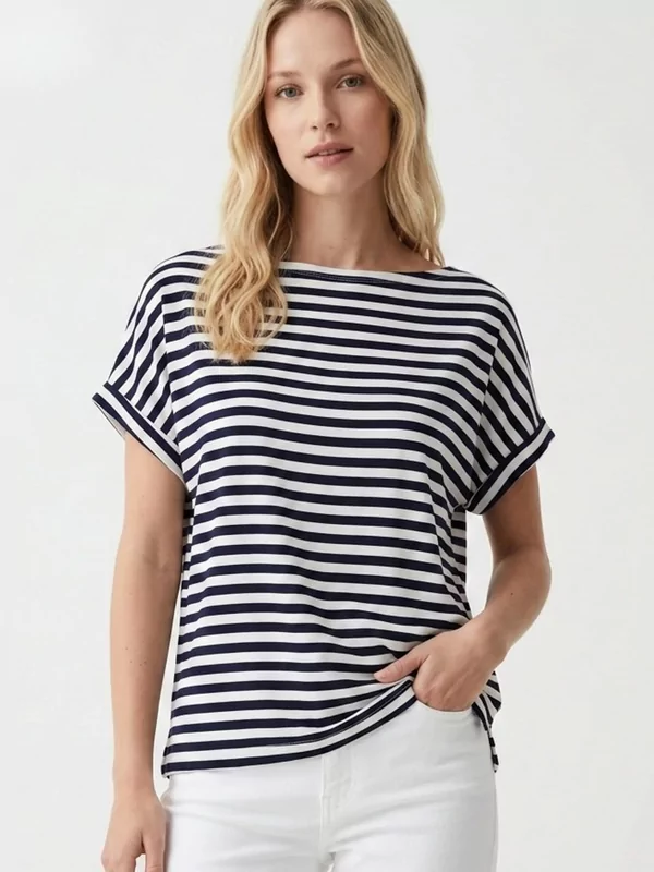 T-shirt stripes in navy