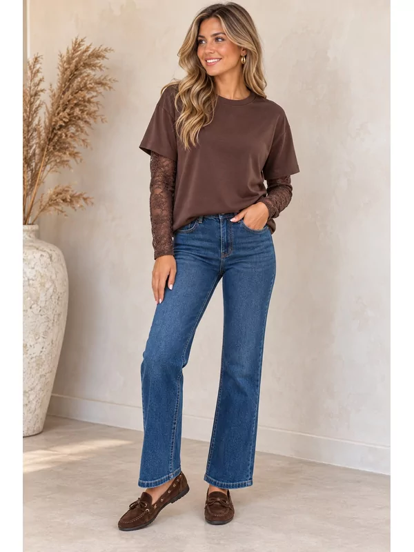 Dunne sweater met kanten mouw in bruin
